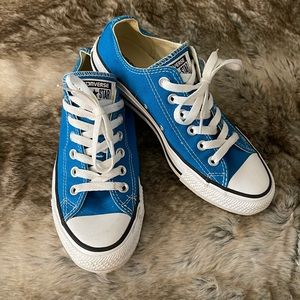 Bright blue converse chuck taylors